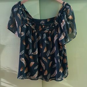 Loft, square neck, feather patterned, laced sleeve — L